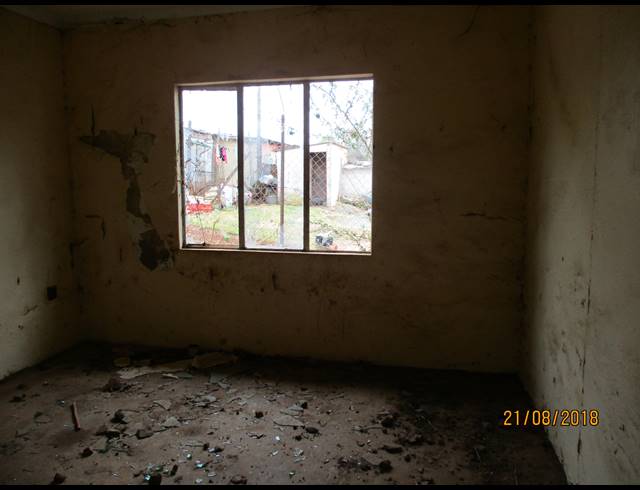 4 BEDROOM FREESTANDING FOR SALE IN MPOPHOMENI